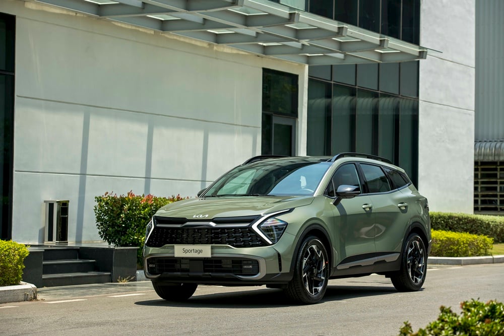 Top 10 h&#227;ng &#244; t&#244; b&#225;n chạy nhất th&#225;ng 10, ri&#234;ng Vinfast chiếm 1/3 thị phần - Ảnh 8