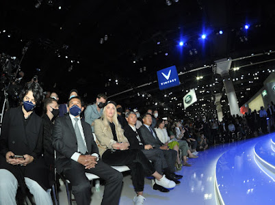 To&#224;n cảnh sự kiện ra mắt xe điện VF e35, VF e36 tại Mỹ - Ảnh 2