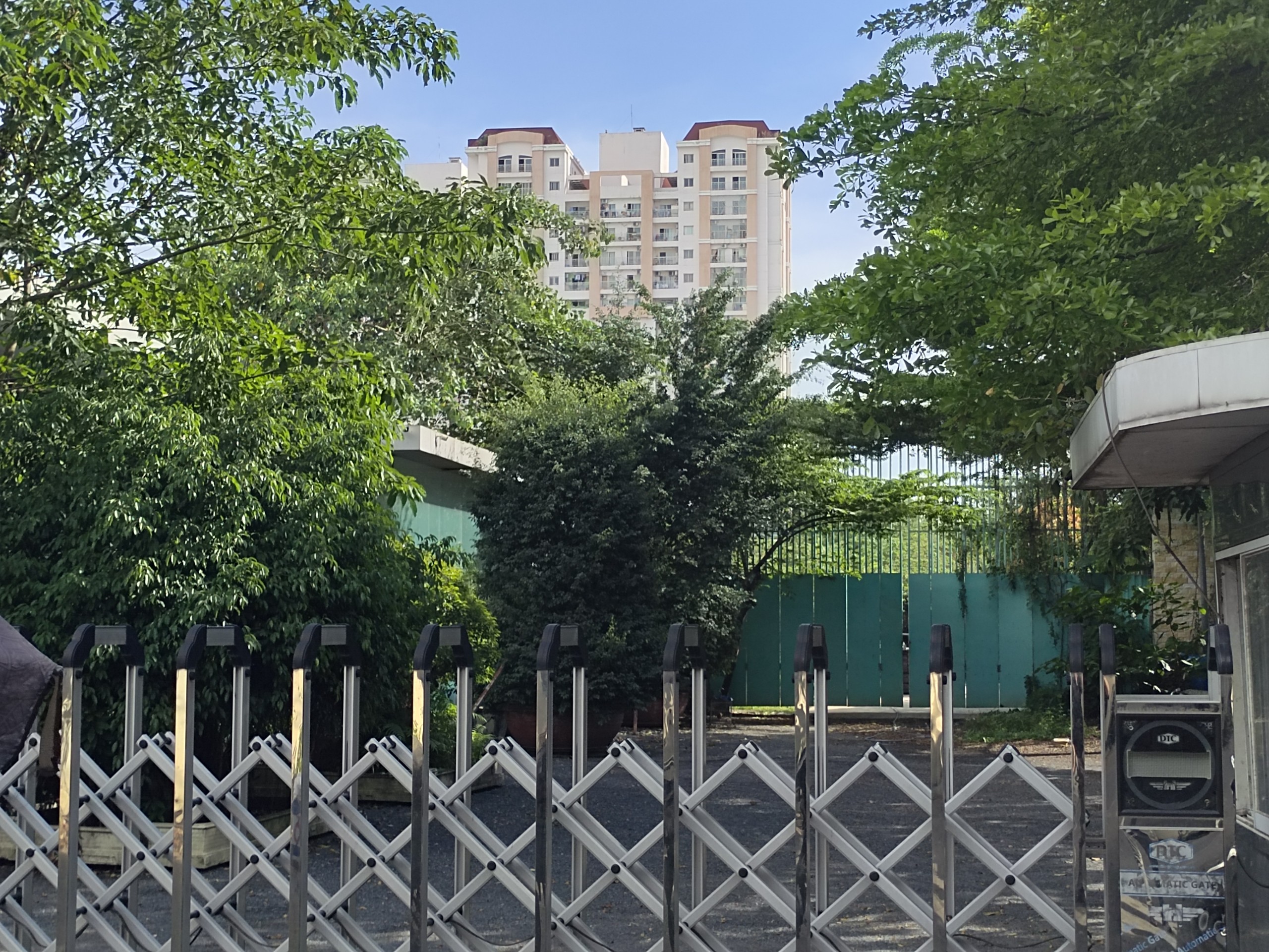 Sau nhiều năm mở b&aacute;n dự &aacute;n vẫn chưa c&oacute; dấu hiệu x&acirc;y dựng trở lại.