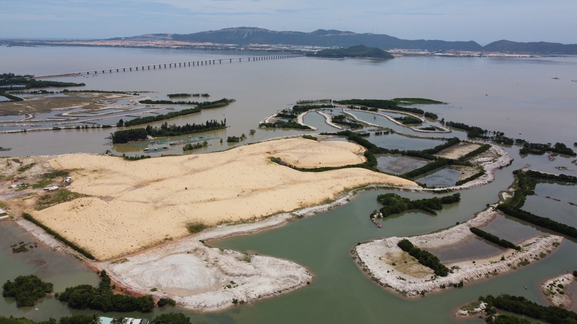 Khu du lịch sinh th&aacute;i v&agrave; biệt thự đầm Thị Nại (Thị Nại Eco Bay). Ảnh: Lao động