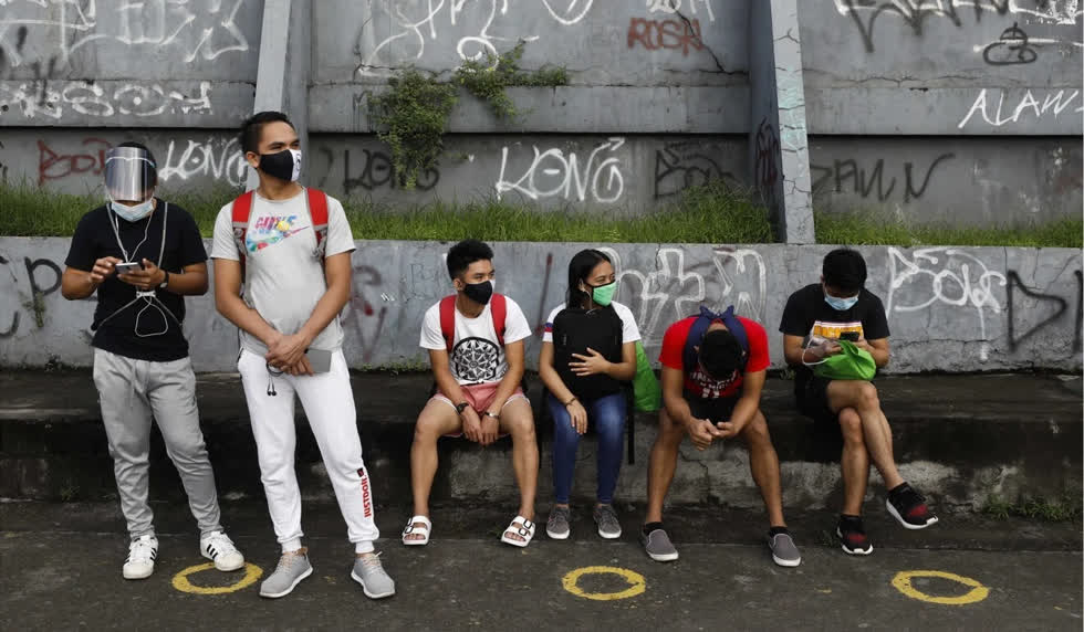 C&oacute; 10-15 triệu người trong độ tuổi 15 đến 24 ở 13 quốc gia ch&acirc;u &Aacute; - Th&aacute;i B&igrave;nh Dương bị mất việc do đại dịch. Ảnh: Epa