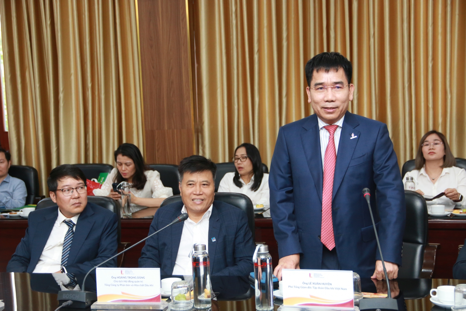 Ph&oacute; Tổng Gi&aacute;m đốc Petrovietnam L&ecirc; Xu&acirc;n Huy&ecirc;n