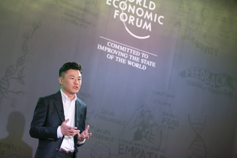 Những c&#244;ng nghệ hứa hẹn đột ph&#225; tương lai tại s&#226;n khấu VinFuture 2025 - Ảnh 1