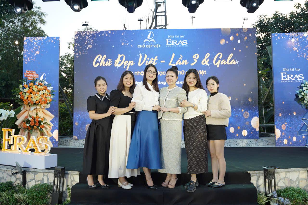 B&agrave; Bạch Thị Duy&ecirc;n - Ph&oacute; Tổng Gi&aacute;m đốc C&ocirc;ng ty TNHH Thanh Chương - VPP Eras Việt Nam v&agrave; c&aacute;c c&aacute;n bộ C&ocirc;ng ty.