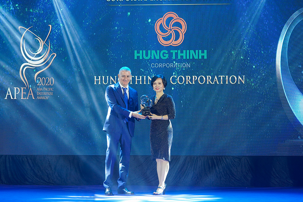 Bà Nguyễn Thị Minh Hằng – Quyền Giám đốc Khối Đầu tư đại diện Tập đoàn Hưng Thịnhnhận giải Corporate Excellence Award – Doanh nghiệp Việt Nam xuất sắc Châu Á Bà Nguyễn Thị Minh Hằng – Quyền Giám đốc Khối Đầu tư đại diện Tập đoàn Hưng Thịnhnhận giải Corporate Excellence Award – Doanh nghiệp Việt Nam xuất sắc Châu Á 