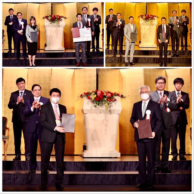 Đại diện c&aacute;c đơn vị th&agrave;nh vi&ecirc;n của Tập đo&agrave;n T&amp;T Group trao bi&ecirc;n bản hợp t&aacute;c với c&aacute;c đối t&aacute;c Nhật Bản &nbsp;