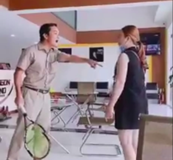 Nhiều kh&aacute;ch h&agrave;ng cho biết từng tố bị một người xưng l&agrave;&nbsp;Tổng gi&aacute;m đốc C&ocirc;ng ty S&agrave;i G&ograve;n Center đe doạ.