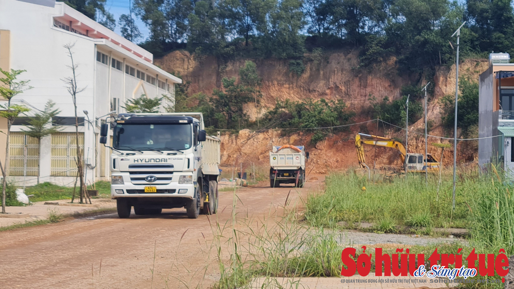 Người d&#226;n &#39;sống m&#242;n&#39; tại dự &#225;n đặt sai t&#234;n thương hiệu - Ảnh 1