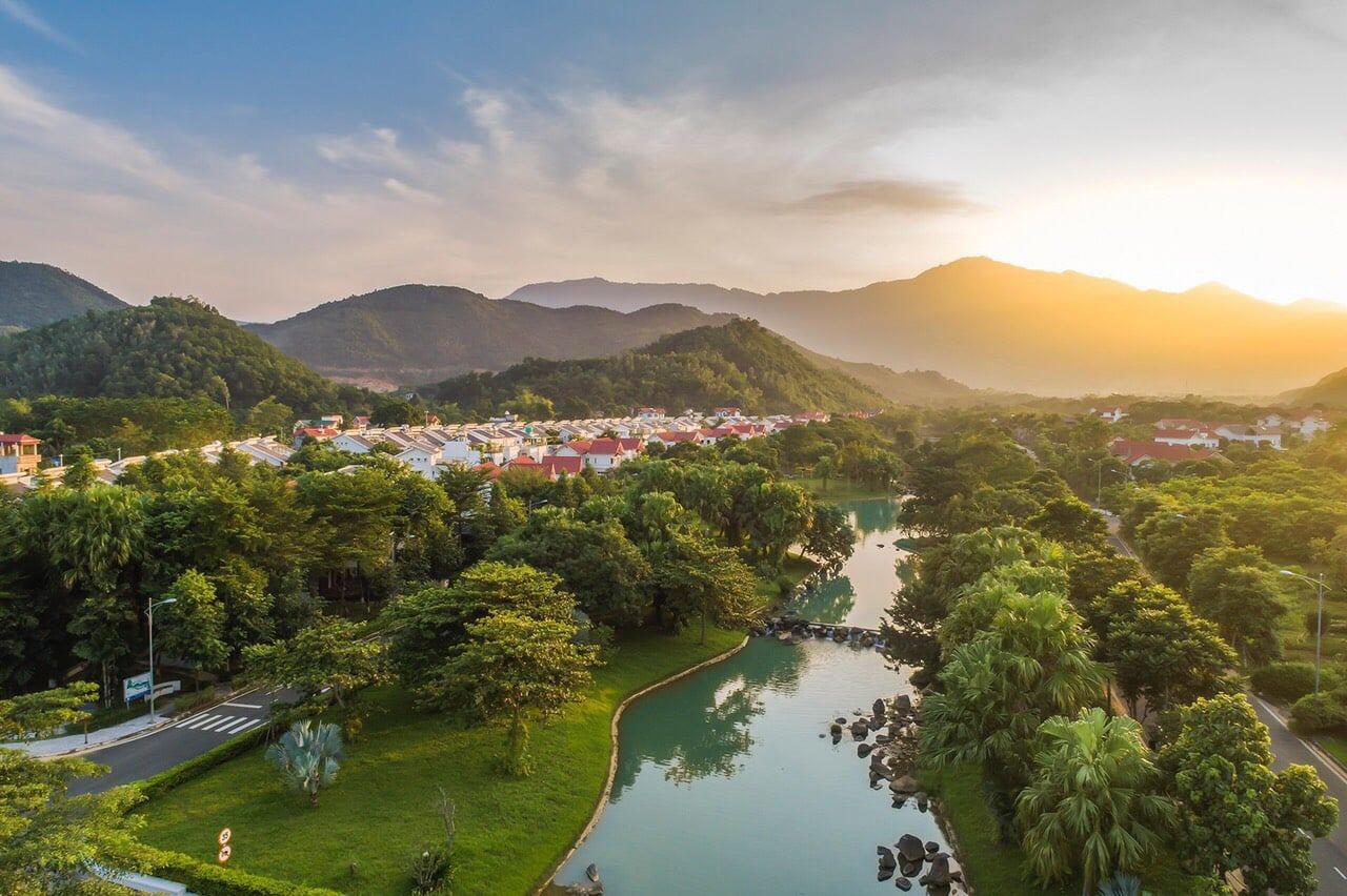 Bị thổi giá tăng chóng mặt, nhiều dự án đất ven đô bán mãi không hết hàng dù tặng quà vô tội vạ - Ảnh 3