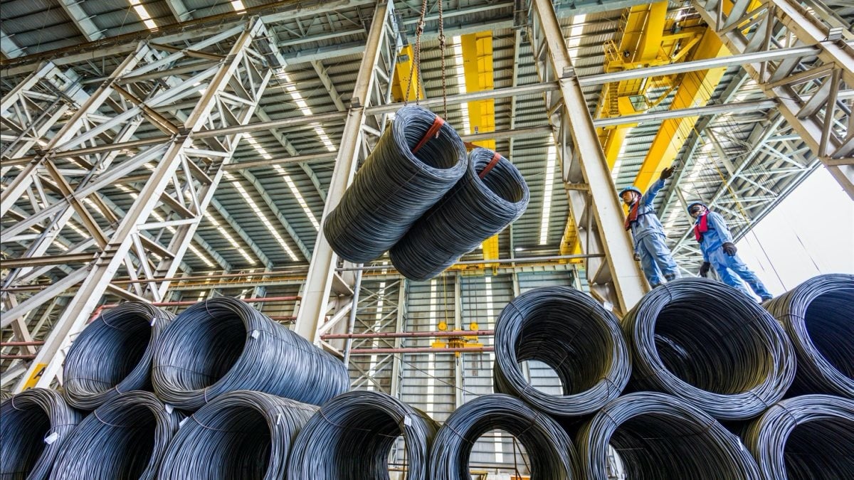 B&ecirc;n cạnh việc cấp vốn lưu động trong v&ograve;ng tối đa 2 năm với l&atilde;i suất 0%, Vingroup ưu ti&ecirc;n chọn Pomina l&agrave; nh&agrave; cung cấp th&eacute;p cho c&aacute;c c&ocirc;ng ty th&agrave;nh vi&ecirc;n.