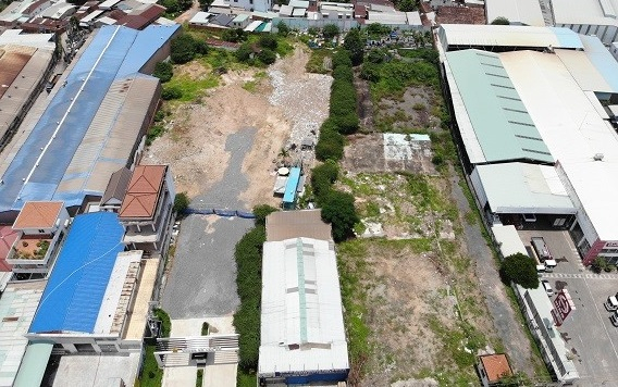 Tuy nhi&ecirc;n, hiện tại dự &aacute;n vẫn chỉ l&agrave; mảnh đất trống