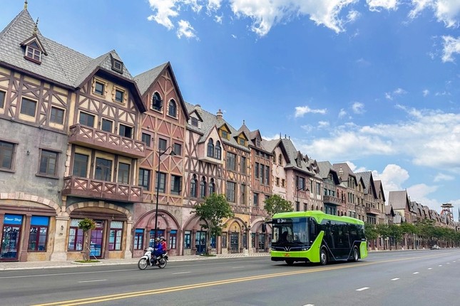 Sẵn s&#224;ng &#39;đi đu&#39; Maroon 5 v&#224; khuấy đảo Ph&#250; Quốc United Center - Ảnh 6