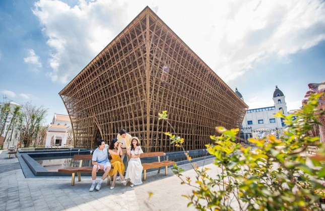 Sẵn s&#224;ng &#39;đi đu&#39; Maroon 5 v&#224; khuấy đảo Ph&#250; Quốc United Center - Ảnh 8