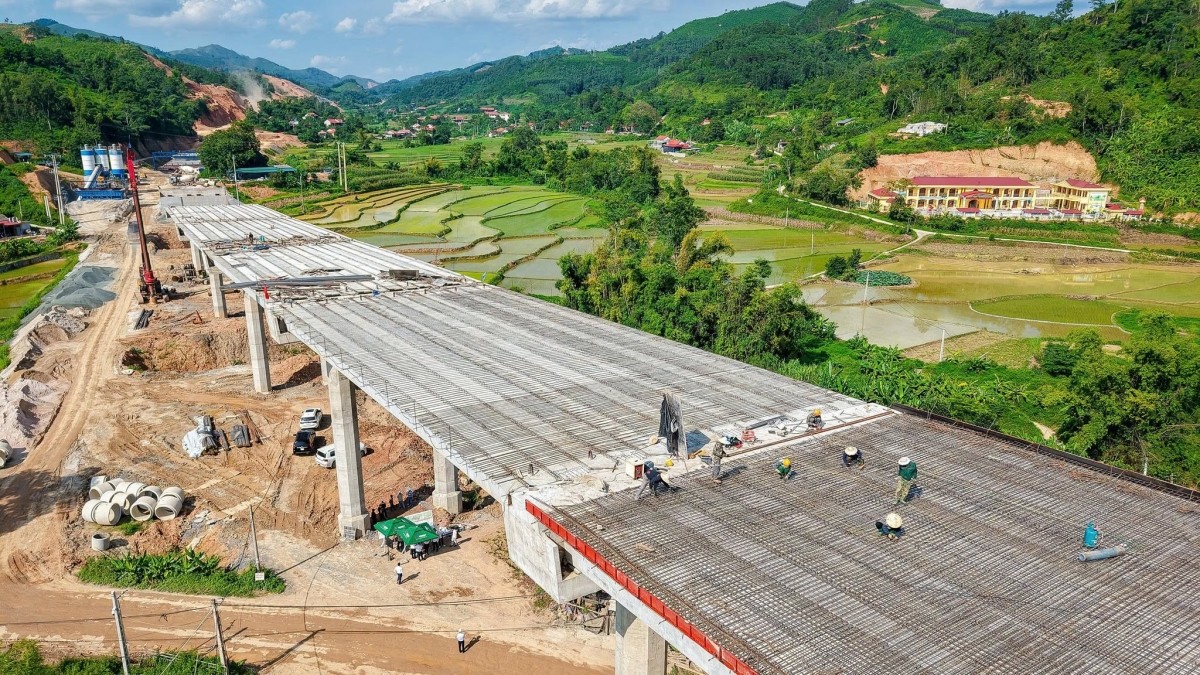 Hòa Phát cung cấp cáp dự ứng lực vào hàng loạt công trình trọng điểm - Ảnh 2