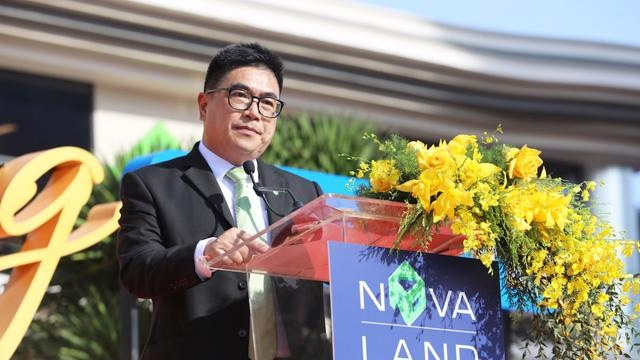 &nbsp;Chủ tịch Novaland gửi t&acirc;m thư khẳng định đang r&agrave; so&aacute;t lại d&ograve;ng tiền, vẫn sẽ đầu tư dự &aacute;n trọng điểm