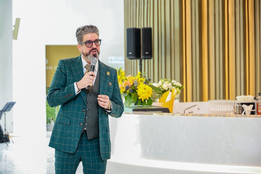 &Ocirc;ng Gibran Bukhari, Gi&aacute;m đốc Khối Kinh Doanh, Masterise Homes.