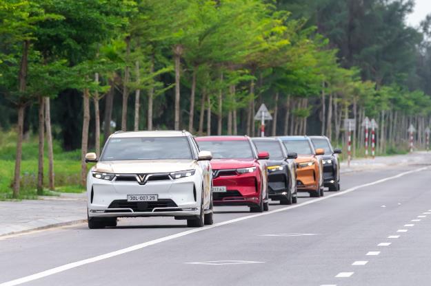 VinFast VF 9 - Trải nghiệm “khoang hạng nhất di động”, tiết kiệm ngay trăm triệu đồng khi mua xe - Ảnh 1