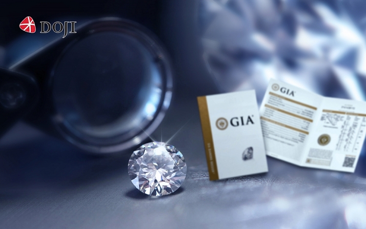 Đạt ti&ecirc;u chuẩn 4C, c&oacute; kiểm định uy t&iacute;n, mang &yacute; nghĩa phong thủy tốt đẹp, kh&ocirc;ng bất ngờ khi vi&ecirc;n kim cương &ldquo;B&aacute;ch Lộc Trường Cửu&rdquo; được nhiều kh&aacute;ch h&agrave;ng y&ecirc;u th&iacute;ch với mức gi&aacute; chỉ từ 18 triệu đồng &nbsp;