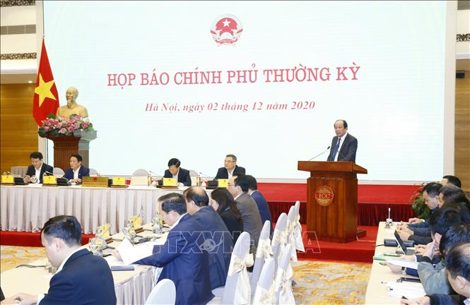 Bộ trưởng Mai Tiến Dũng khẳng định, Thủ tướng đ&atilde; nhấn mạnh tinh thần kiểm so&aacute;t từ b&ecirc;n ngo&agrave;i, khoanh v&ugrave;ng dập dịch từ b&ecirc;n trong v&agrave; c&oacute; tr&aacute;ch nhiệm với người nhiễm Covid-19.