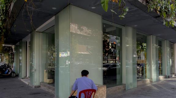 Nhiều cửa h&agrave;ng vắng kh&aacute;ch tại trung t&acirc;m quận 1