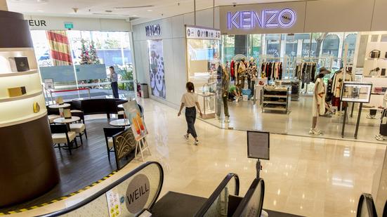 T&igrave;nh h&igrave;nh kinh doanh tại một số trung t&acirc;m thương mại vẫn kh&aacute; đ&igrave;u hiu trong 2 ng&agrave;y cuối tuần