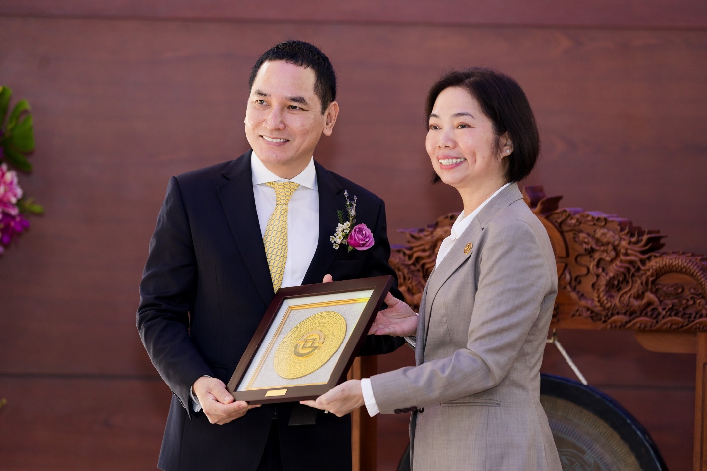 Ni&#234;m yết v&#224; ch&#237;nh thức giao dịch hơn 2,31 cổ phiếu chứng kho&#225;n TCBS (TCX) ng&#224;y 21/10 - Ảnh 1