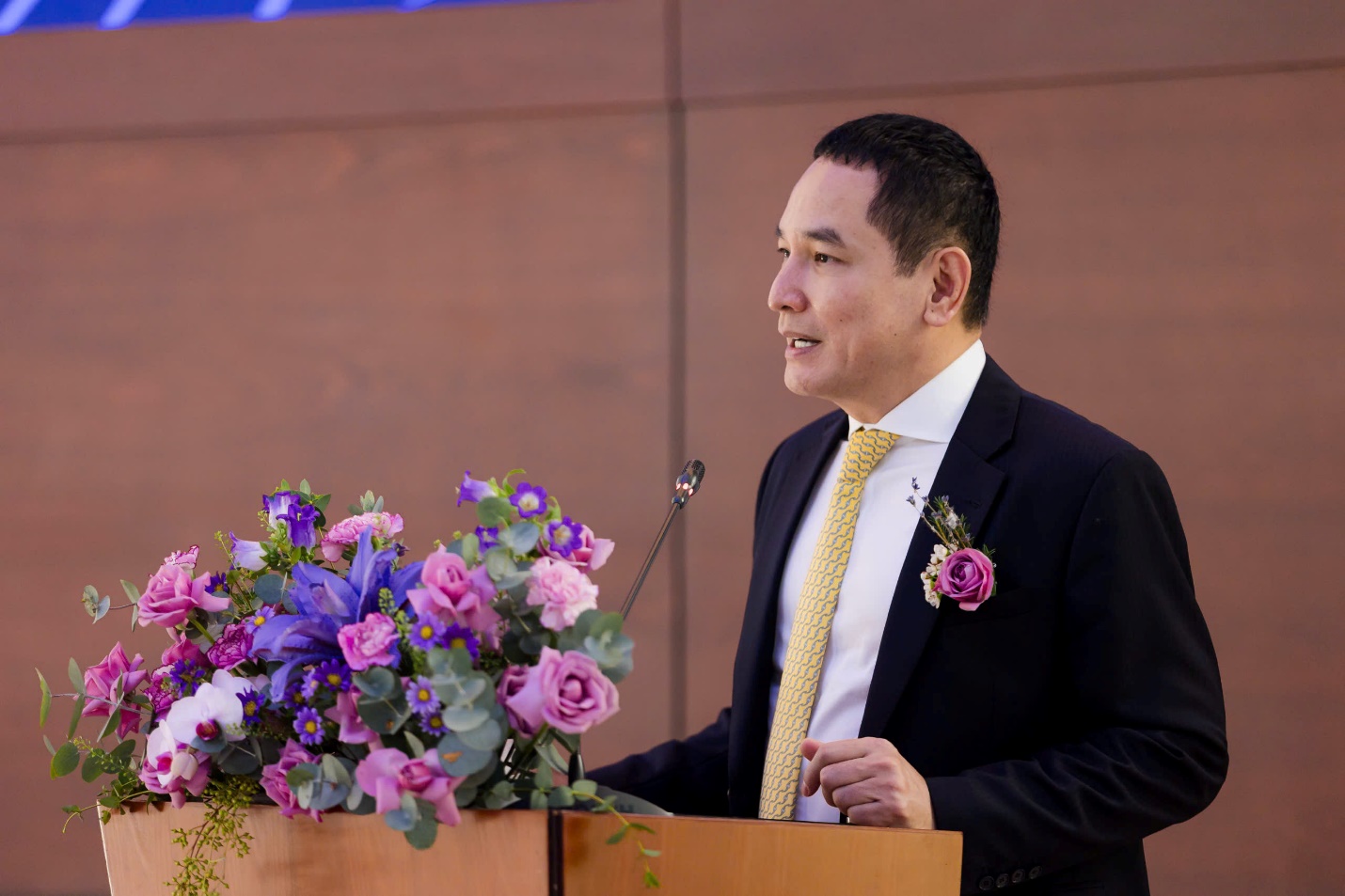 Ni&#234;m yết v&#224; ch&#237;nh thức giao dịch hơn 2,31 cổ phiếu chứng kho&#225;n TCBS (TCX) ng&#224;y 21/10 - Ảnh 3