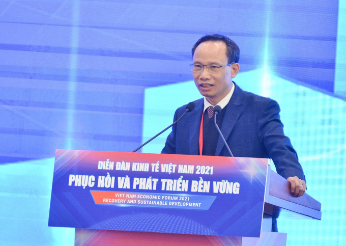 TS.Cấn Văn Lực.