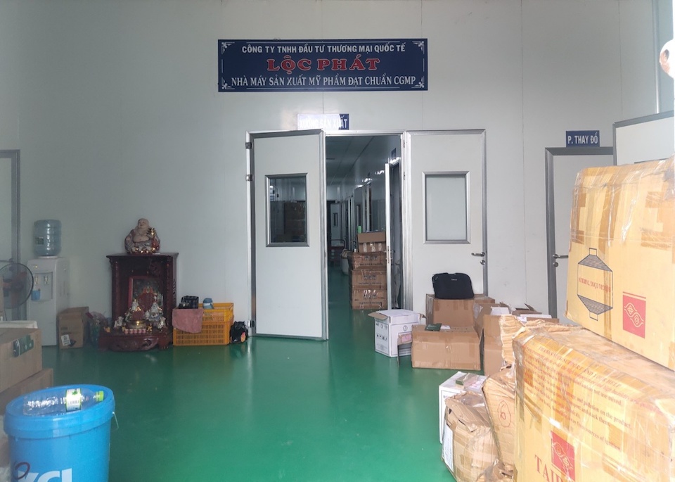 Xưởng sản xuất mỹ phẩm của C&ocirc;ng ty Quốc tế Lộc Ph&aacute;t tại&nbsp;đường Hồ Học L&atilde;m, Phường 16, Quận 8, TP.HCM.