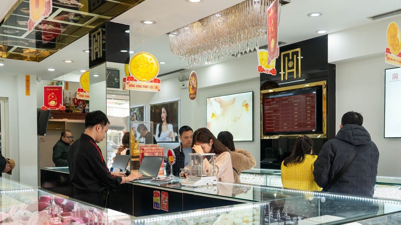 Gi&#225; v&#224;ng h&#244;m nay 9/12: Tiếp tục chuỗi ng&#224;y &#39;bất động&#39; - Ảnh 1