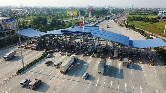 H&#224;ng loạt cổ đ&#244;ng lớn b&#225;n hết cổ phiếu CII - Ảnh 1