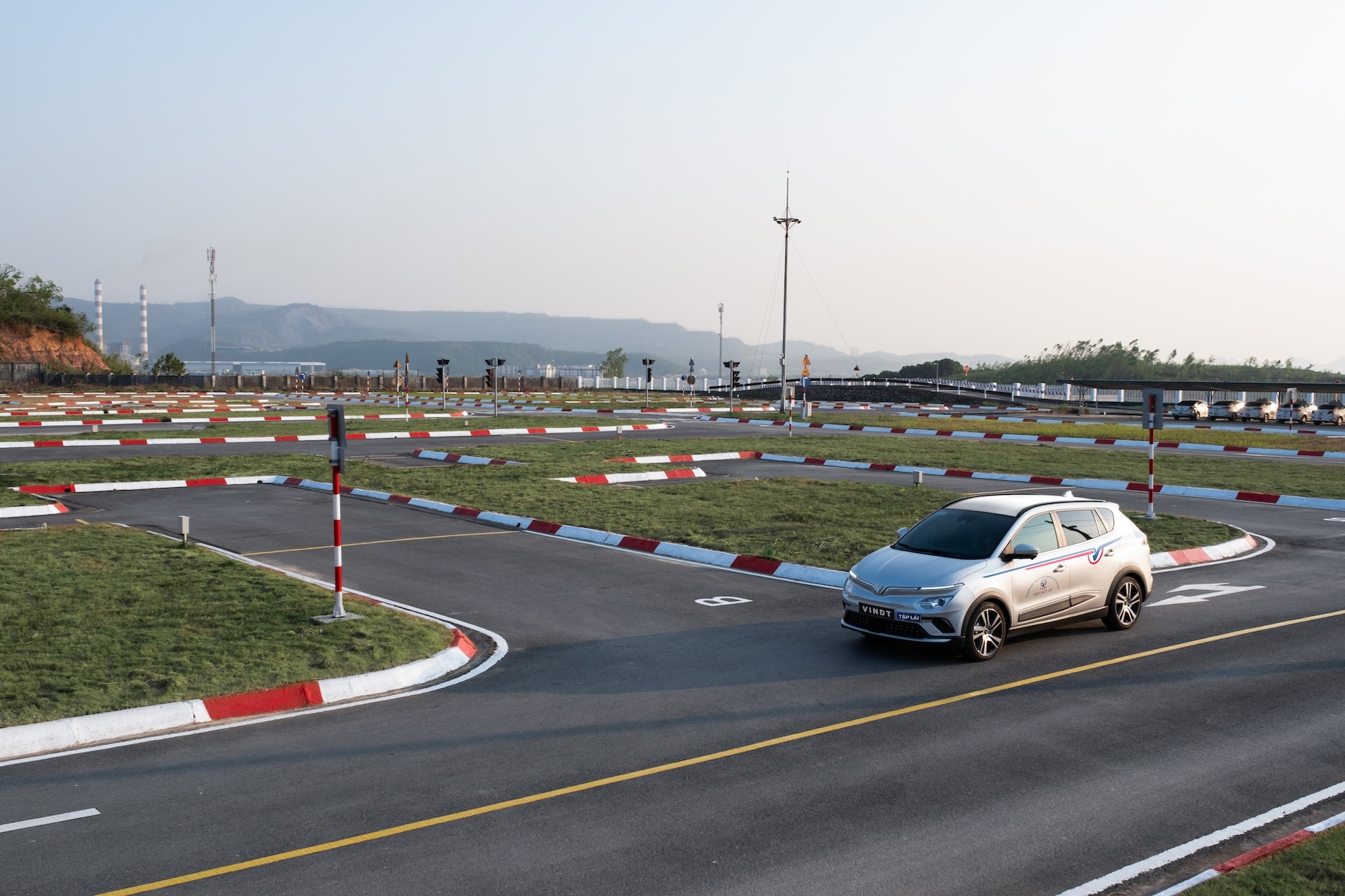 VinDT tặng ngay 1 triệu đồng c&ugrave;ng nhiều phần qu&agrave; hấp dẫn cho c&aacute;c học vi&ecirc;n đăng k&yacute; học trong th&aacute;ng 12 (Ảnh: VinDT).