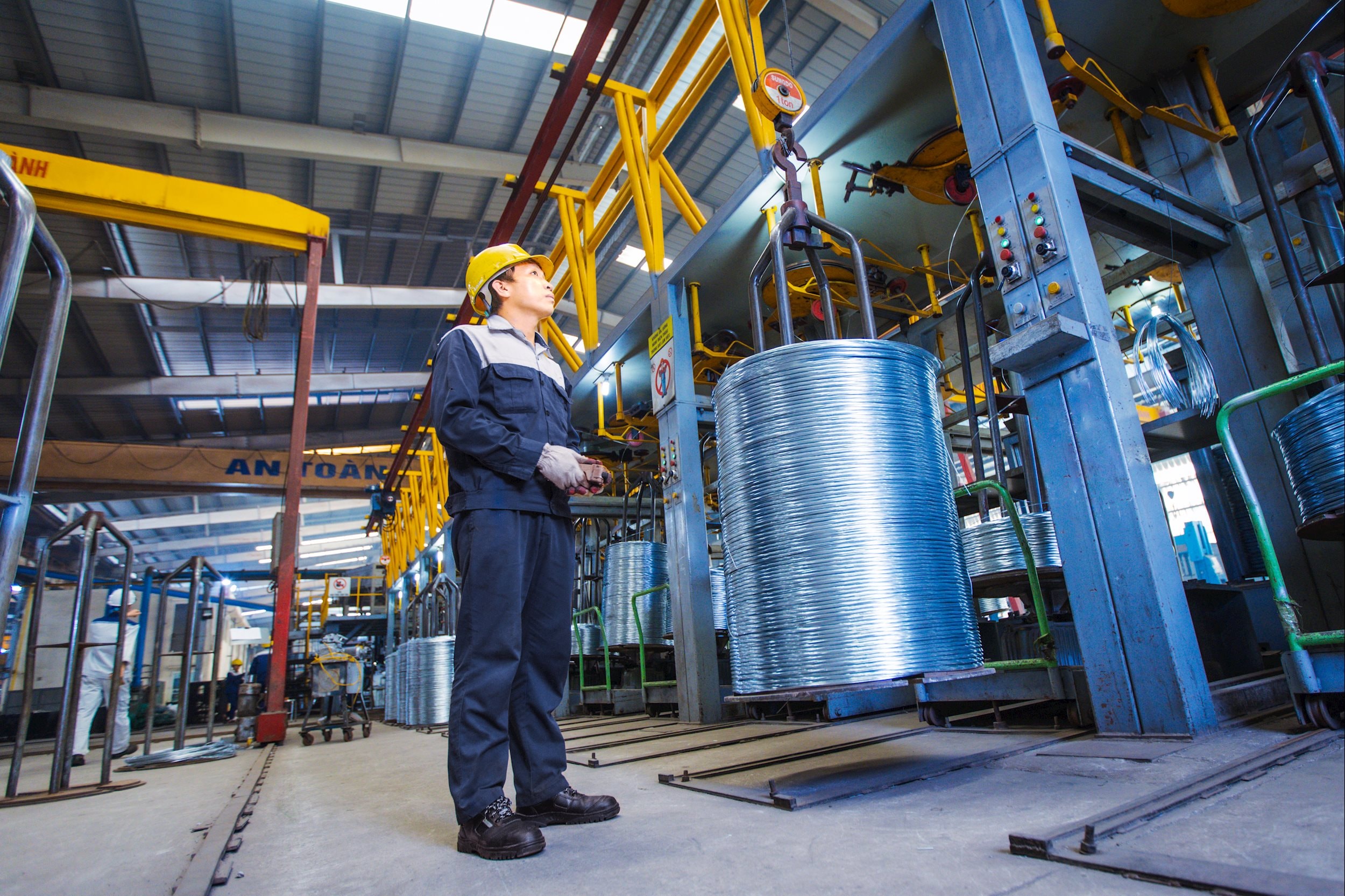 Th&eacute;p r&uacute;t d&acirc;y mạ kẽm H&ograve;a Ph&aacute;t