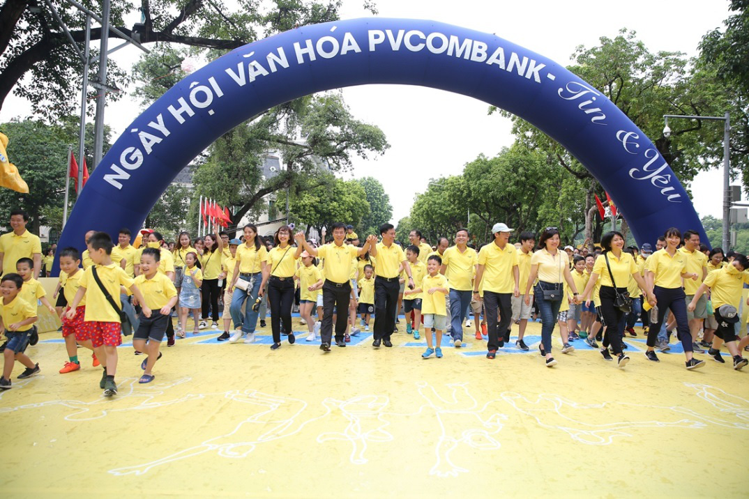 Hoạt động nội bộ đ&atilde; tạo ra chất keo gắn kết c&aacute;c th&agrave;nh vi&ecirc;n trong doanh nghiệp. &nbsp;