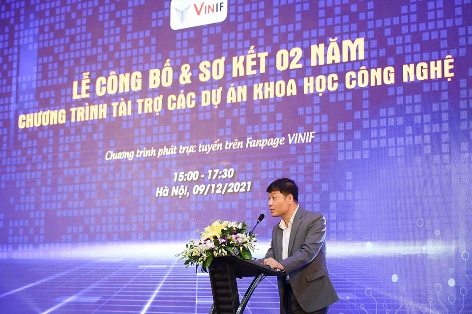 GS. Vũ H&agrave; Văn (Gi&aacute;m đốc Khoa học VinIF v&agrave; VinBigData, Tập đo&agrave;n Vingroup) khẳng định: VINIF lu&ocirc;n nỗ lực th&uacute;c đẩy hệ sinh th&aacute;i nghi&ecirc;n cứu - ứng dụng khoa học trong nước.