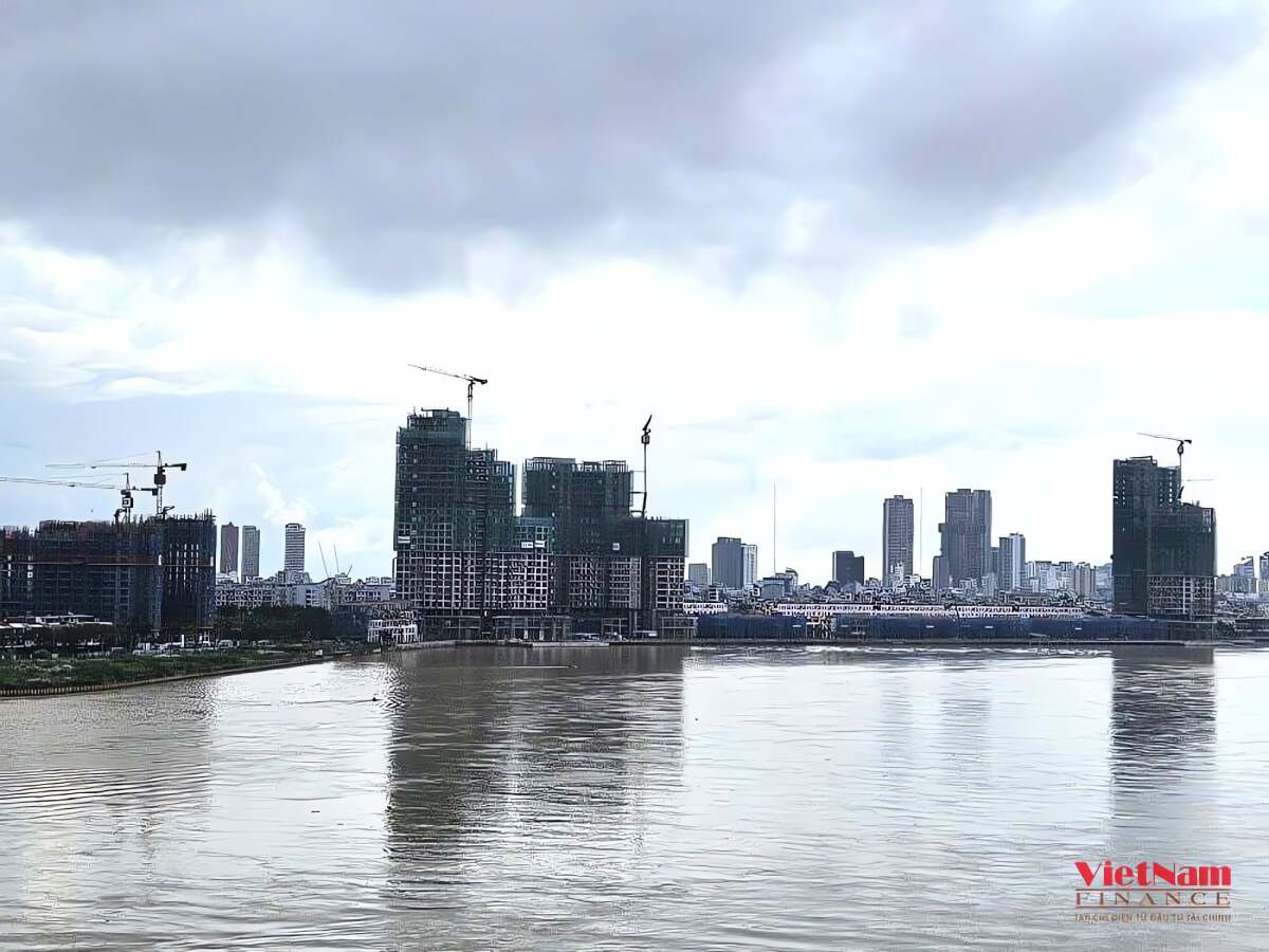 Thanh khoản thị trường căn hộ Đ&agrave; Nẵng th&aacute;ng 11/2025 cải thiện r&otilde; n&eacute;t khi lượng ti&ecirc;u thụ tăng 73% so với c&ugrave;ng kỳ năm trước.