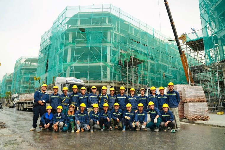 Từ mưu sinh bấp bênh đến cuộc sống đủ đầy: Nhiều lao động “đổi đời” nhờ việc làm bền vững tại VinCons - Ảnh 2