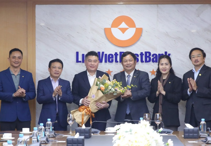 Bầu Thụy trở th&agrave;nh Chủ tịch ng&acirc;n h&agrave;ng LienVietPostBank. (Nguồn: LienVietPostBank).