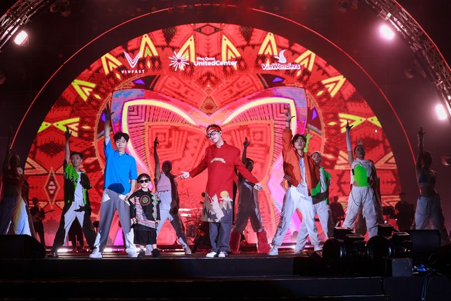 Ph&#250; Quốc United Center - Điểm hẹn mới của những huyền thoại &#226;m nhạc đương đại - Ảnh 8