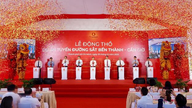 Trung t&acirc;m thương mại Vincom Plaza Vinh khai trương, đ&aacute;nh dấu sự hiện diện của Vincom thứ 90 tr&ecirc;n to&agrave;n quốc.