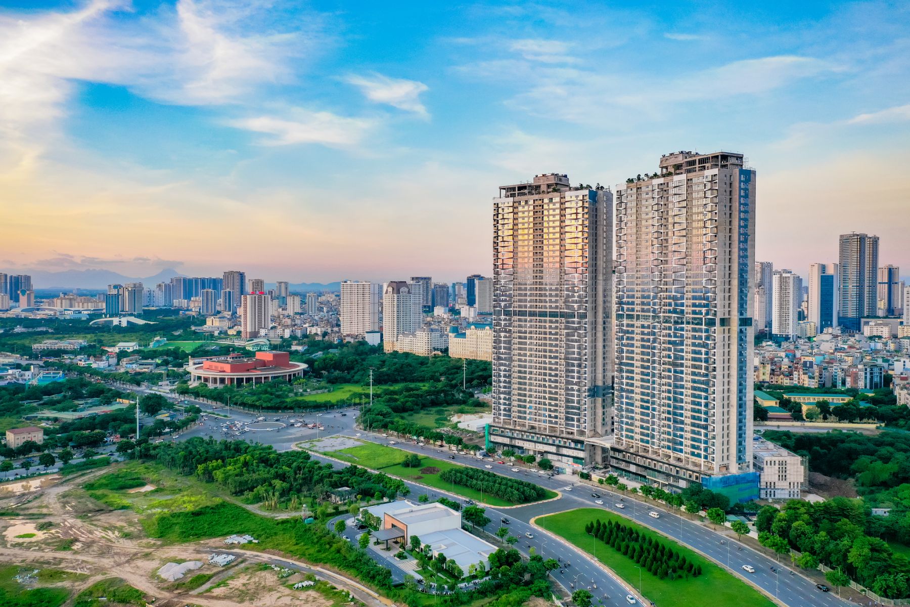 Dự &aacute;n The Matrix One đang ở kh&acirc;u cuối c&ugrave;ng trước khi b&agrave;n giao &ndash; trở th&agrave;nh t&ograve;a nh&agrave; sở hữu tầm view v&agrave;o hạng đẹp nhất khu vực ph&iacute;a T&acirc;y H&agrave; Nội &nbsp;