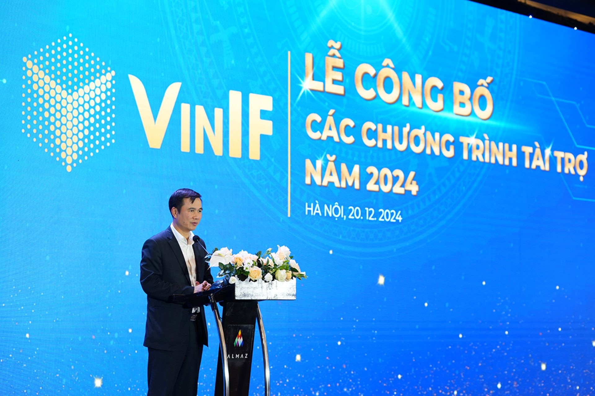 Thứ trưởng B&ugrave;i Thế Duy ph&aacute;t biểu tại Lễ c&ocirc;ng bố c&aacute;c chương tr&igrave;nh t&agrave;i trợ 2024 của Quỹ VinIF.