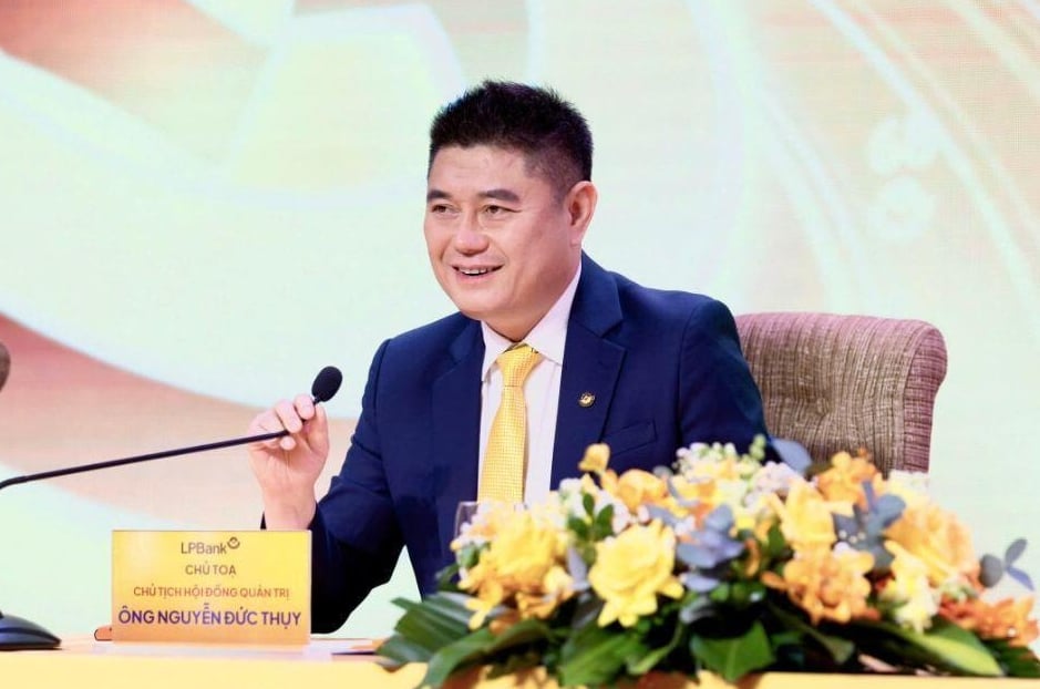 Bầu Thụy ch&iacute;nh thức rời ghế Chủ tịch HĐQT LPBank.