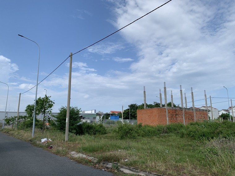 Dự án Khu nhà ở Khang Gia Hân - Bài 1: Khách hàng mua đất nhưng không được xây nhà! - Ảnh 2