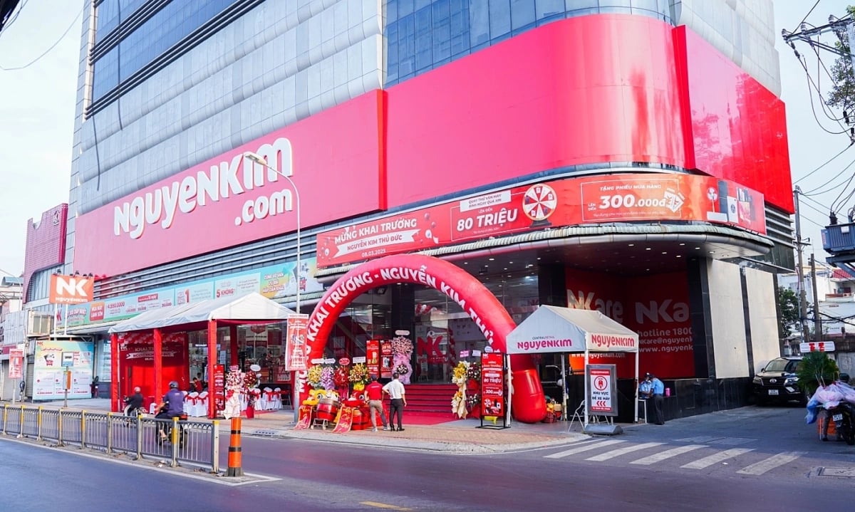 Central Retail 'cắt lỗ', bán rẻ chuỗi Nguyễn Kim cho Pico - Ảnh 1