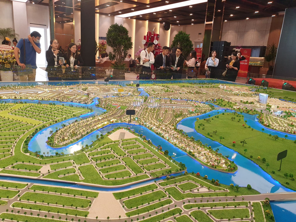 Ch&iacute;nh s&aacute;ch vay mua nh&agrave; hiện nay tưởng như c&oacute; lợi cho kh&aacute;ch h&agrave;ng nhưng hậu quả th&igrave; ngược lại.