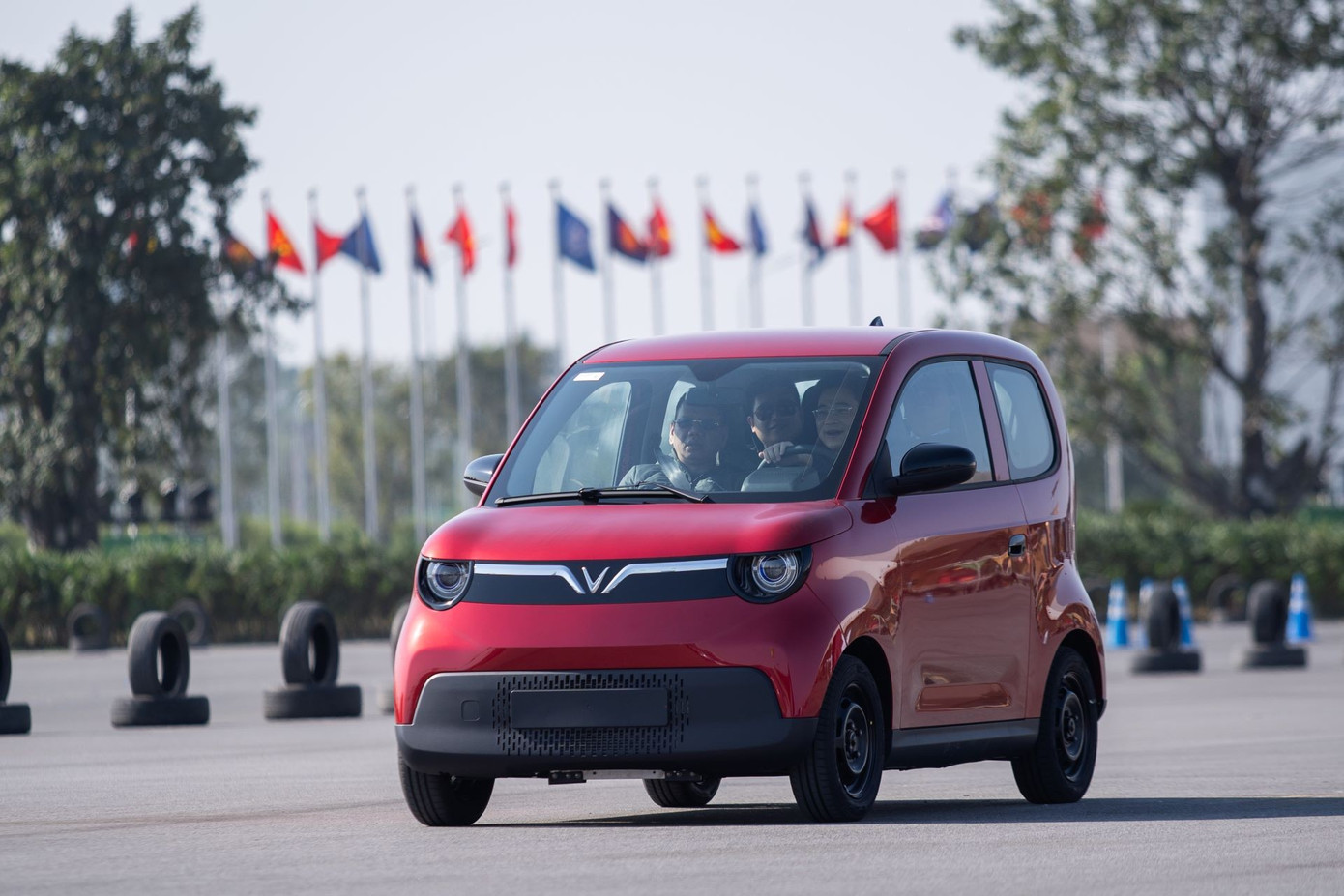 Vinfast giới thiệu hệ sinh thái giao thông xanh toàn diện tại Vietnam Mobility Show 2025 - Ảnh 4