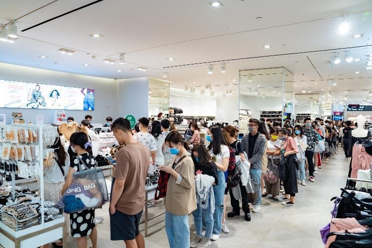 Vincom Retail nhận giải top 10 thương hiệu dẫn đầu Việt Nam 2020 - Ảnh 2