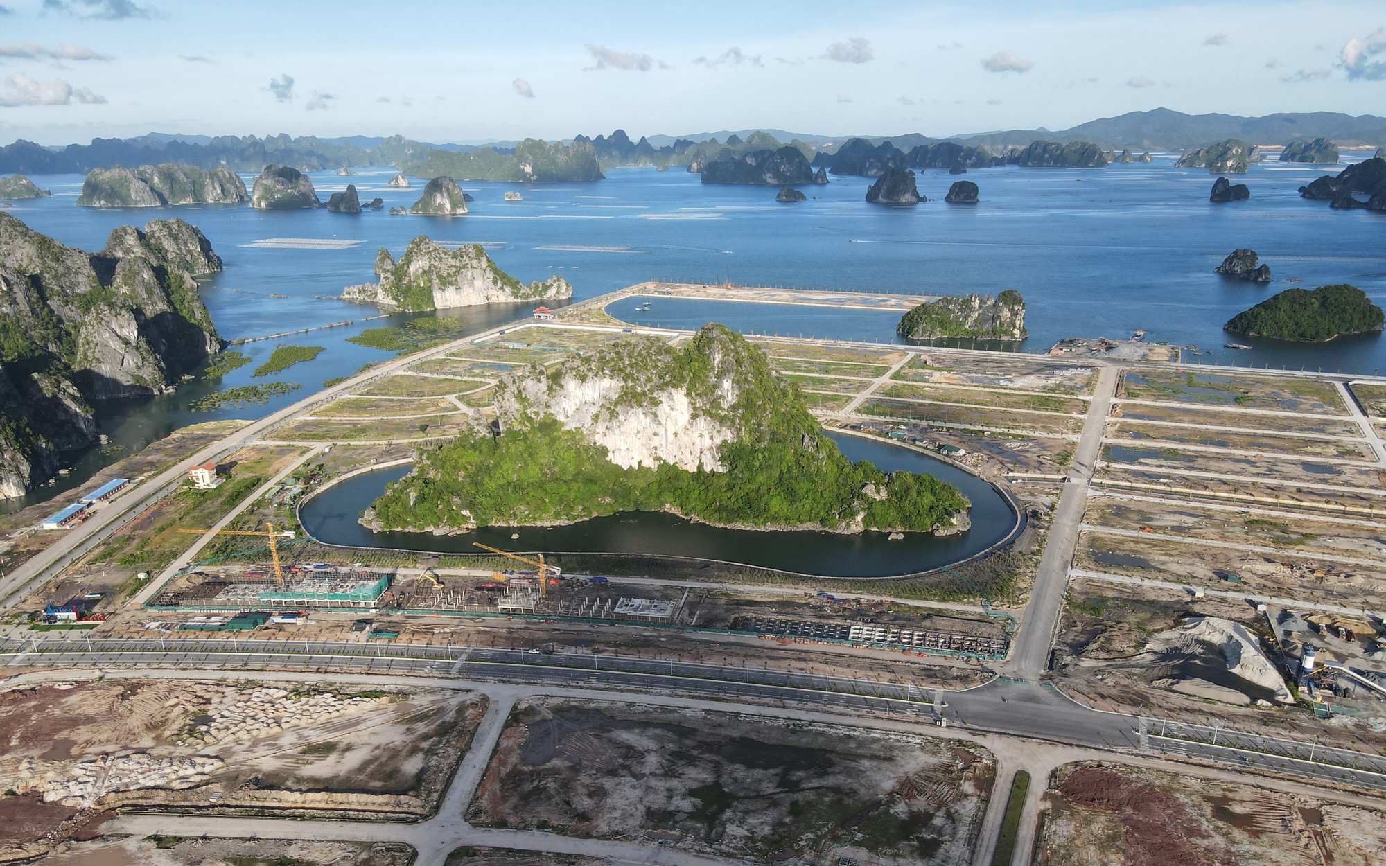 Những biến số c&#243; thể l&#224;m thay đổi kịch bản lạc quan của thị trường địa ốc 2022? - Ảnh 1