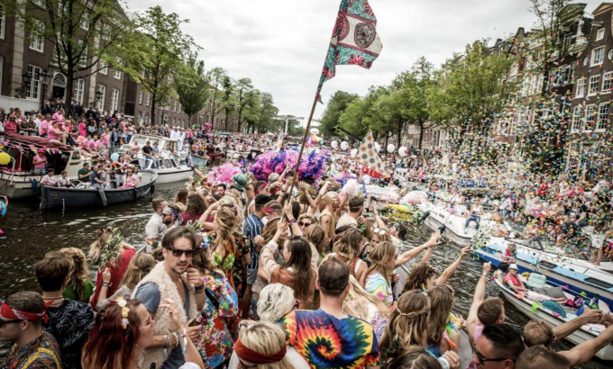 Từ qu&aacute; tải kh&aacute;ch đến du lịch bền vững